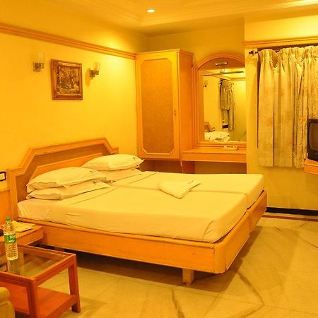 Hotel Sathyam Tiruchirappalli Kamer foto